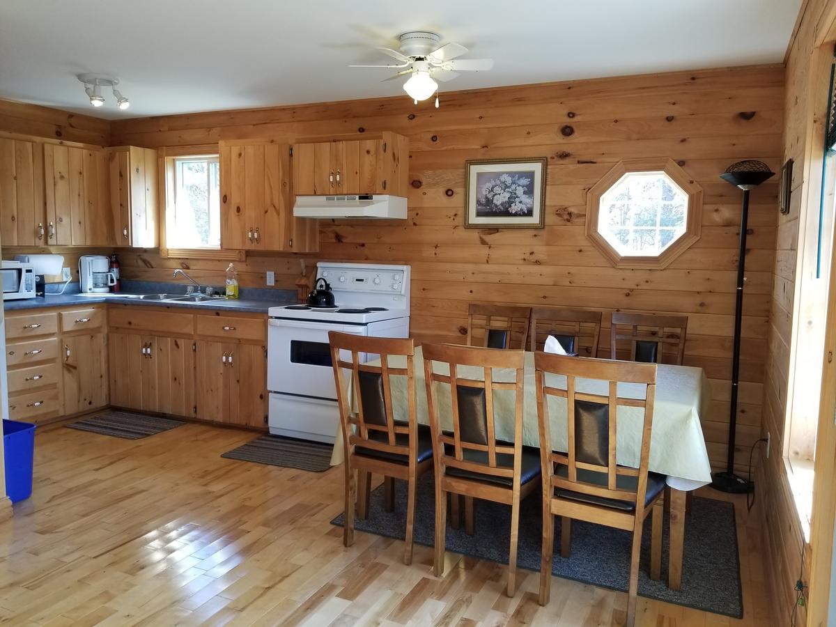 Merry Stanhope Chalets Hotel Bagian luar foto